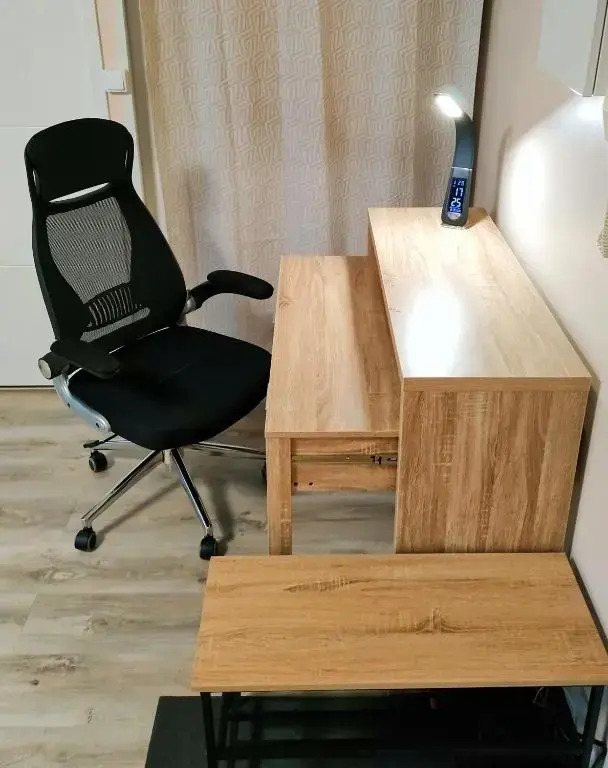 Lovely flat nearby Paris fully redone with free parking on premises and balcony