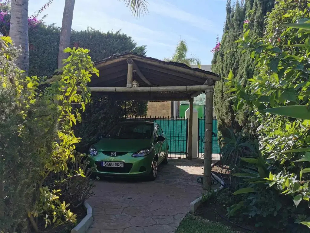 Town-House-Style Villa - on the Golden Mile