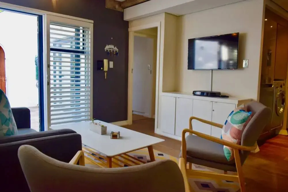Modern 2 Bedroom Townhouse in Green Point