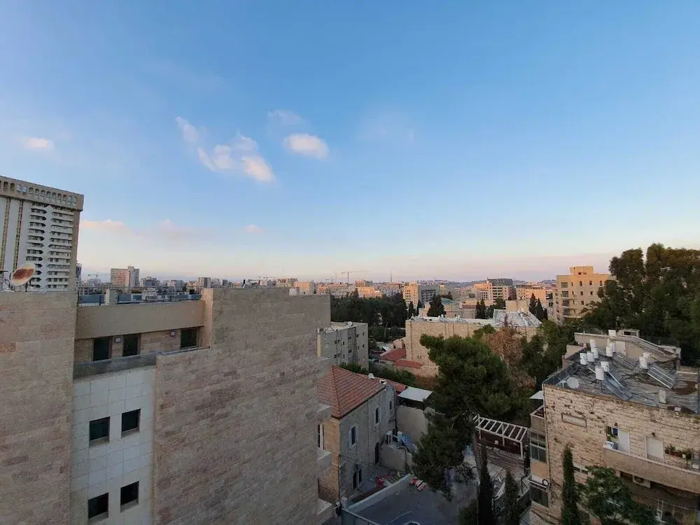 Art Apartment Near Mamila best Location 1