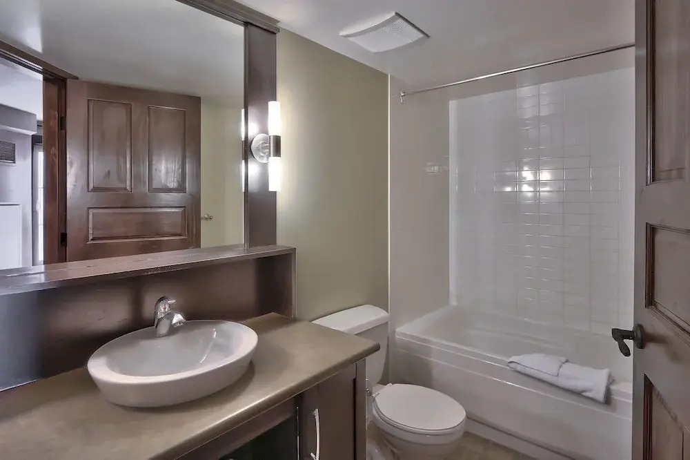 Blue Mountain Mosaic Boutique Suites