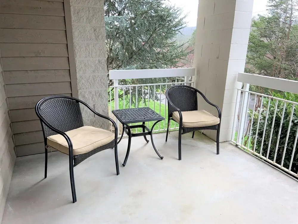 Whispering Pines 614