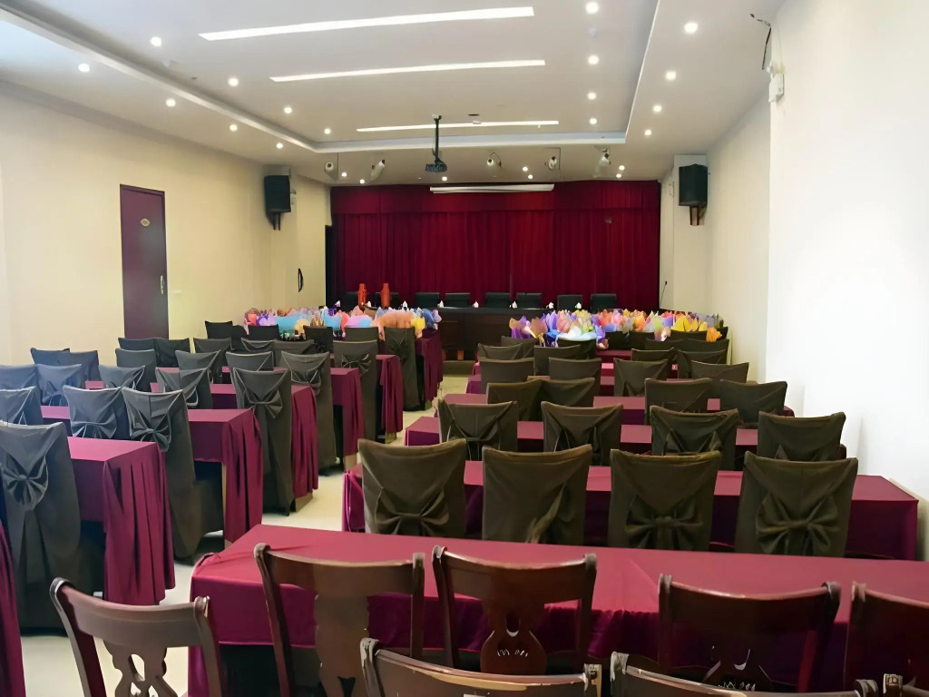 GreenTree Inn Anhui Fuyang Railway Station W XianGYAng Road Business Hotel