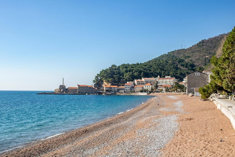 Beachfront Apartments Oaza