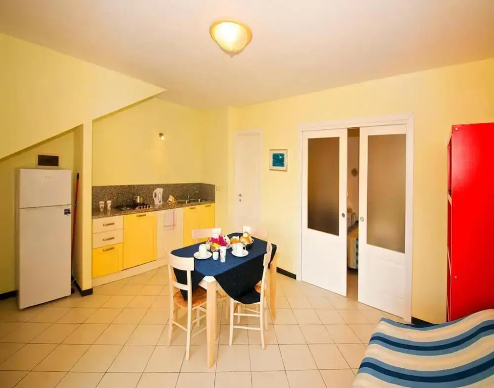 5-guest Apartment in Imperian Olive Grove