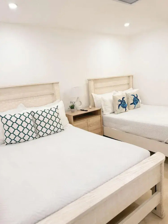 Apartment w Pool and Ocean View in Punta Palmera
