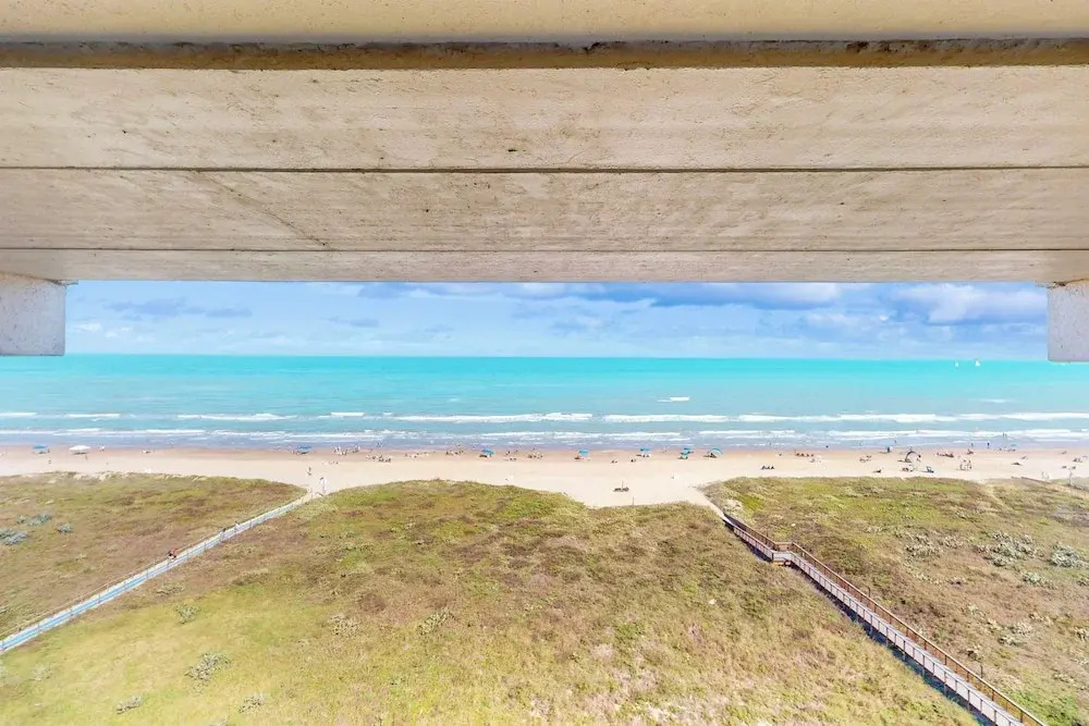 Beachfront 2BR on 10th Fl: Suntide III - Unit 1004
