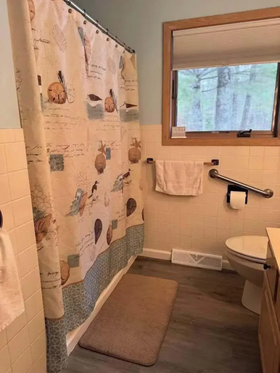 Brandy Bay Hideaway: Pet Friendly Retreat