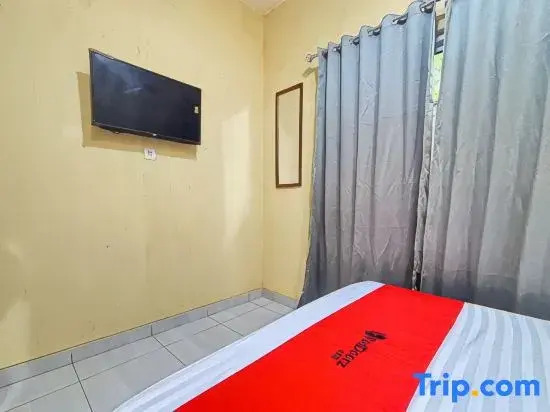 RedDoorz near RS Hermina Tangerang