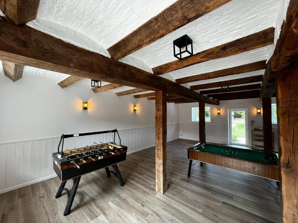 Ardennes farmhouse with heated indoor pool and bubble bath