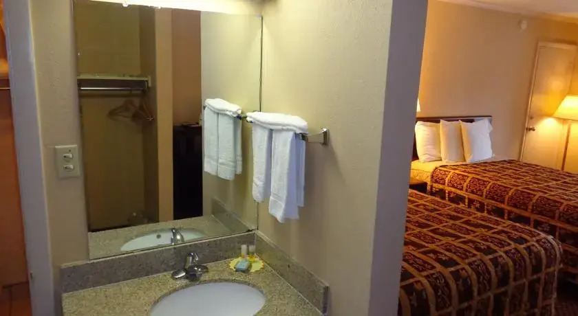 Travelodge Ridgeway Martinsville