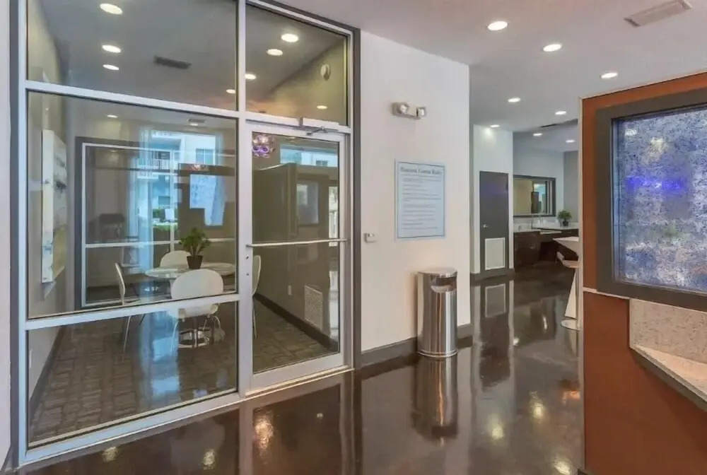 BC-522: Channelside Luxury Apartment