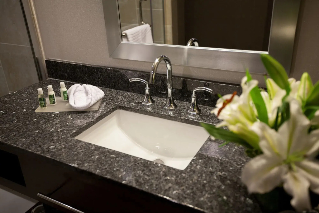 Mohegan Pennsylvania Casino Resort - Adults Only 21+