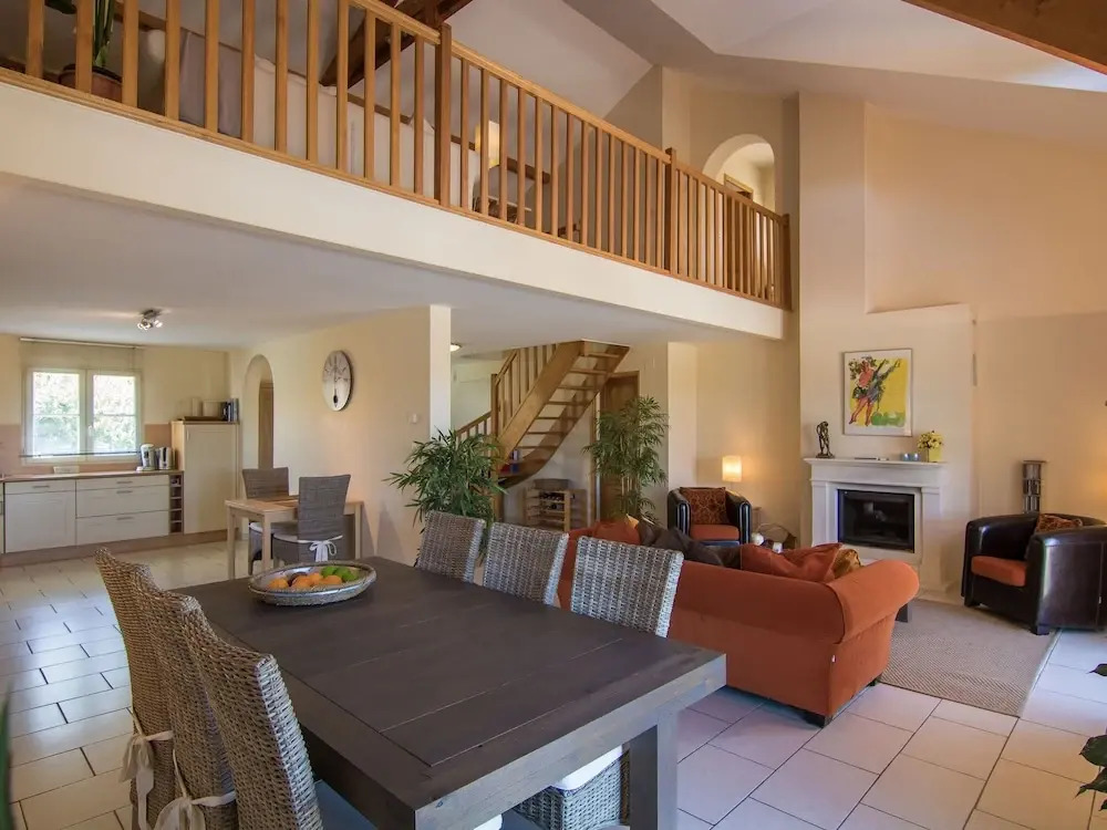 Luxury Villa With Heated Pool Overlooking a Challenging 18-hole Golf Course