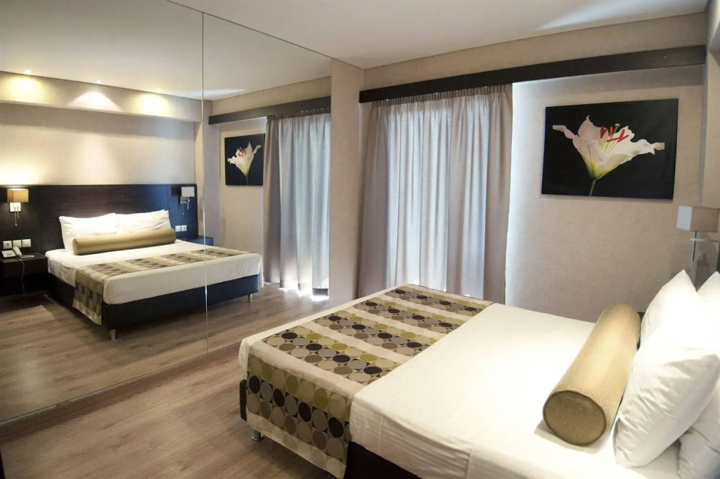 Nefeli Hotel