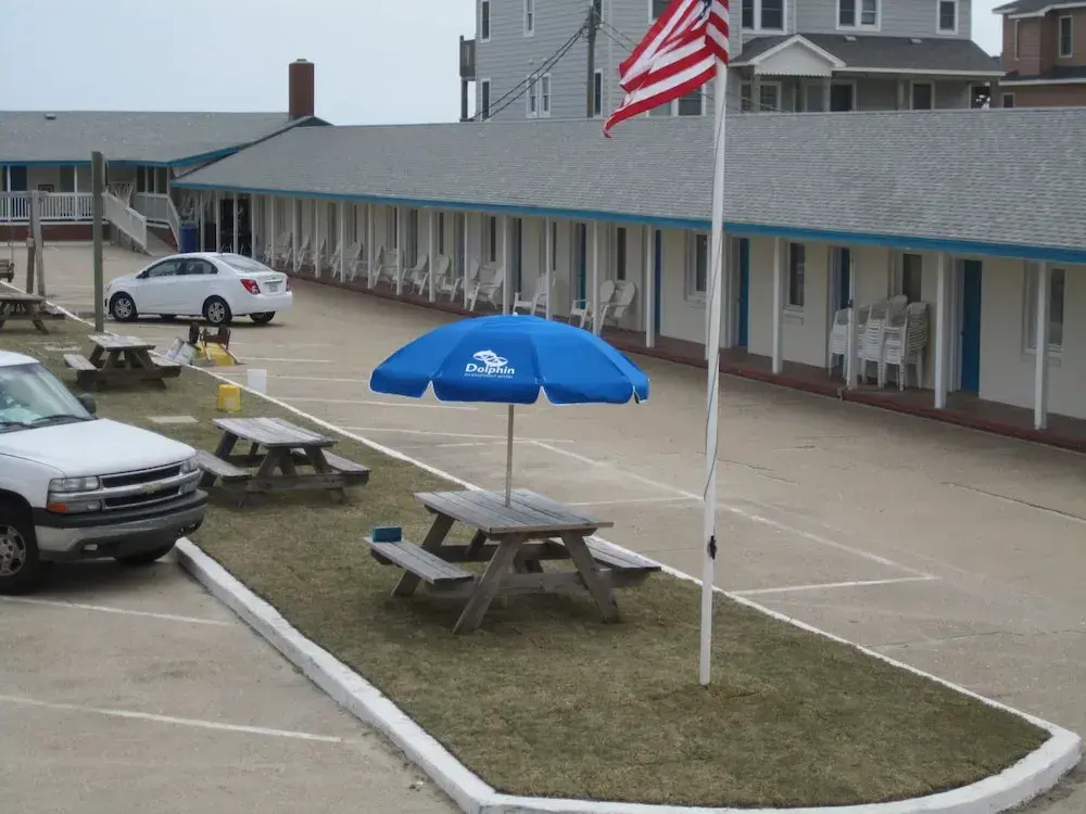 Dolphin Oceanfront Motel - Nags Head