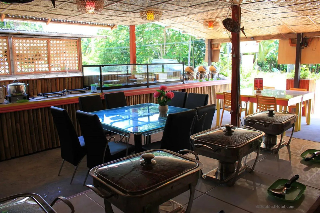 Double J Hotel and Restaurant