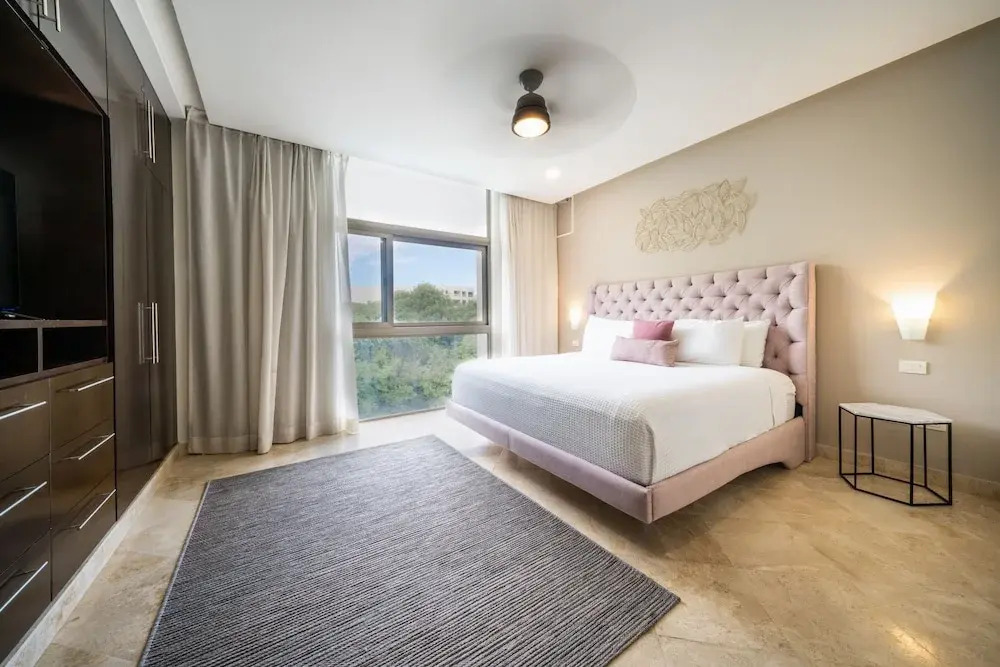 Luxury 2 Bedroom Condo at Haab