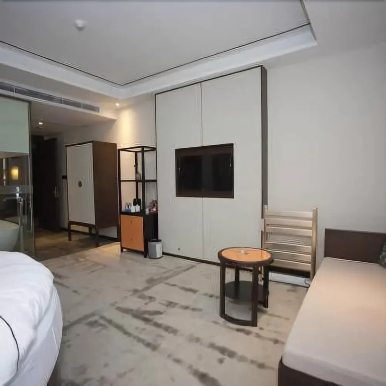 Golden Hotel