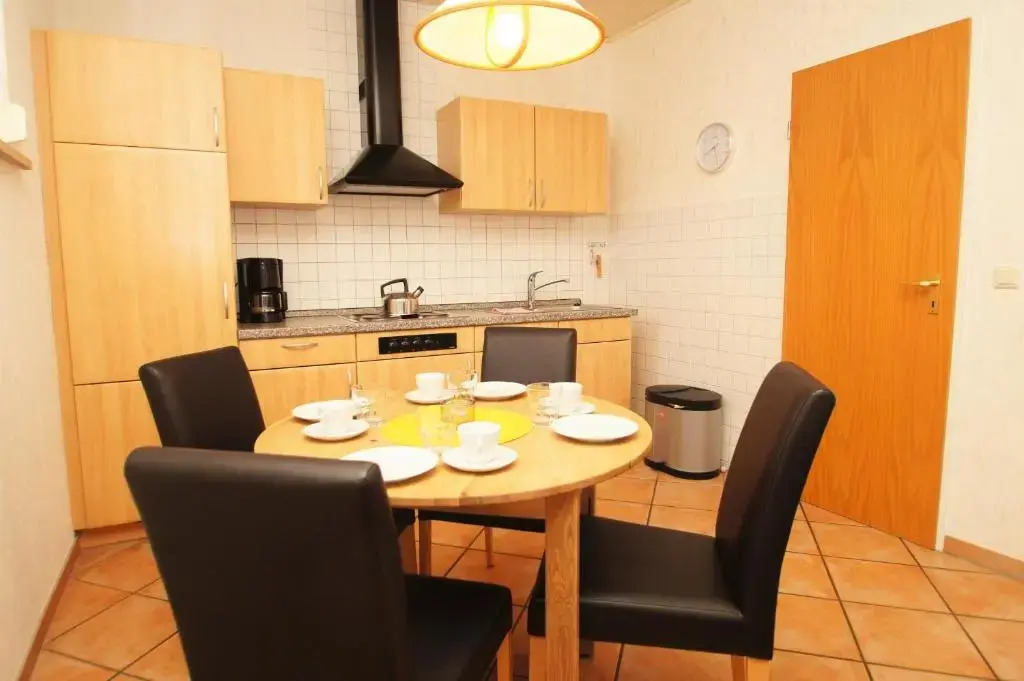 "Haus Stefanie" Bungalow -1