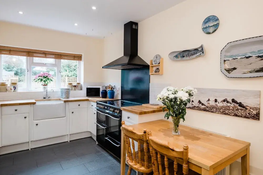 Whitstable's Beachcombers, Sleeps 10, Dog Friendly