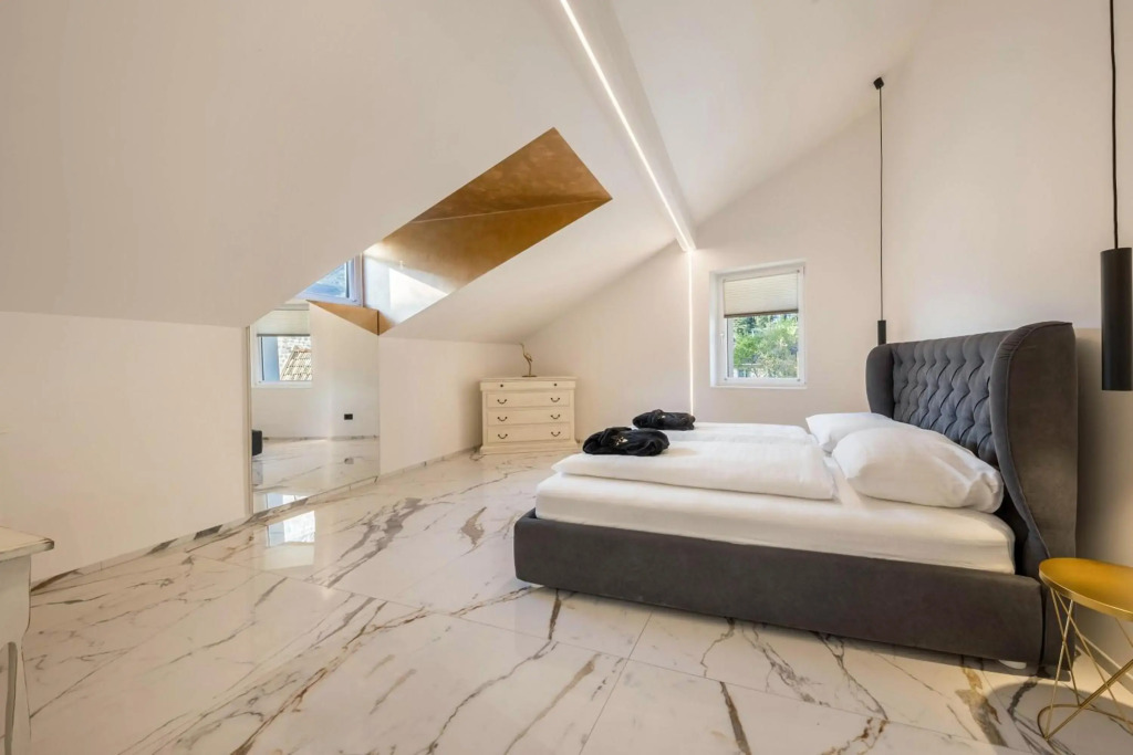 App 9 Palazzo Cavour