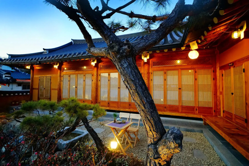 Jeonju Hanok Maeul Sukbak Sarang Gadeuk