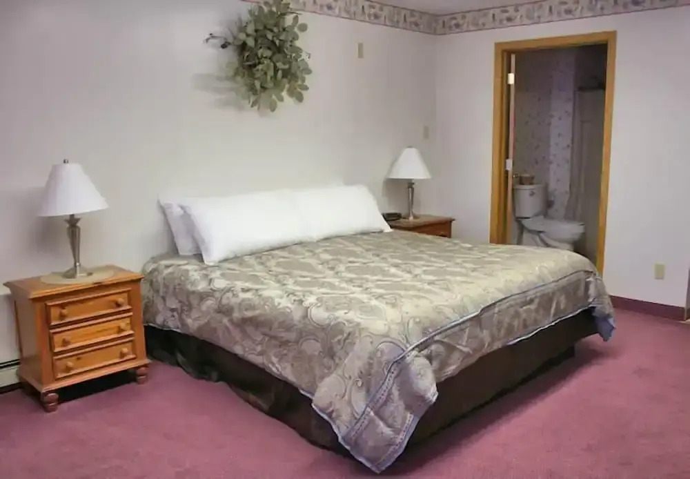Pier Plaza Lodging
