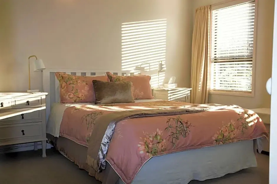 Magnolia House