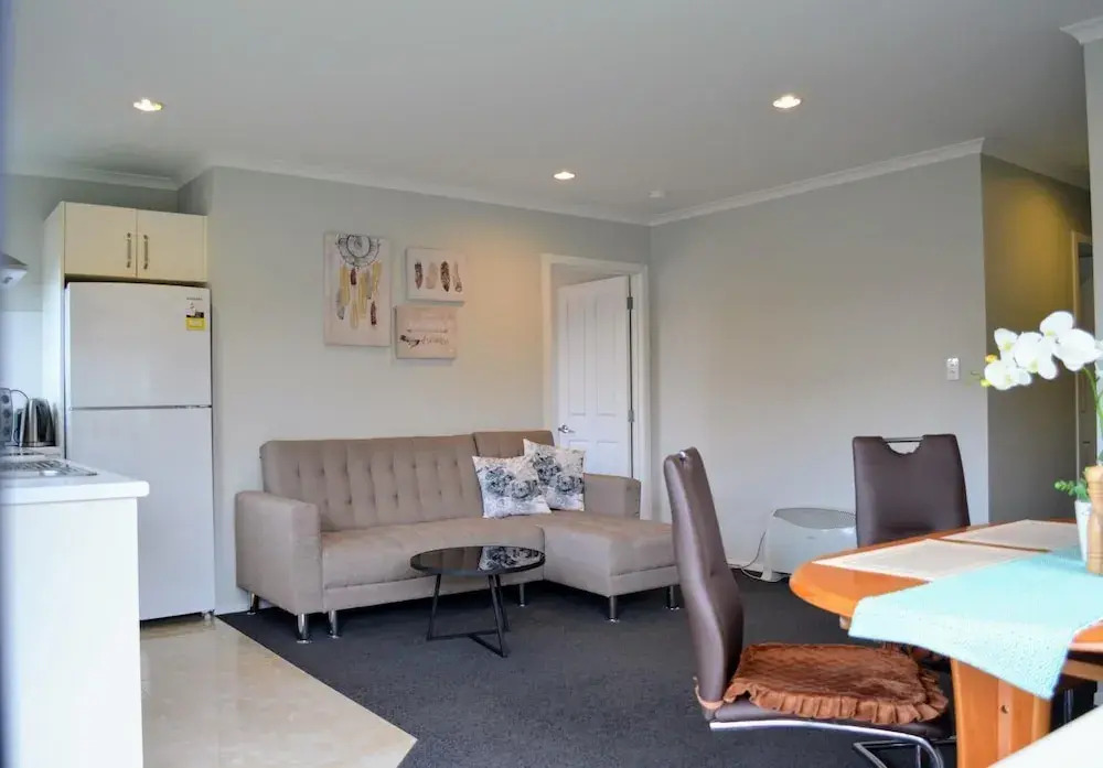 Comfy & Modern Guest House