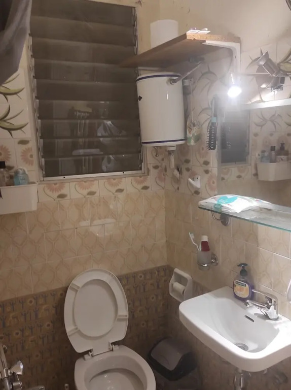 Beautiful 2-bed Apt Free Parking Near Town Athina