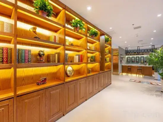 James Joyce Coffetel (Shijiazhuang Luquan Xiangyang Street)