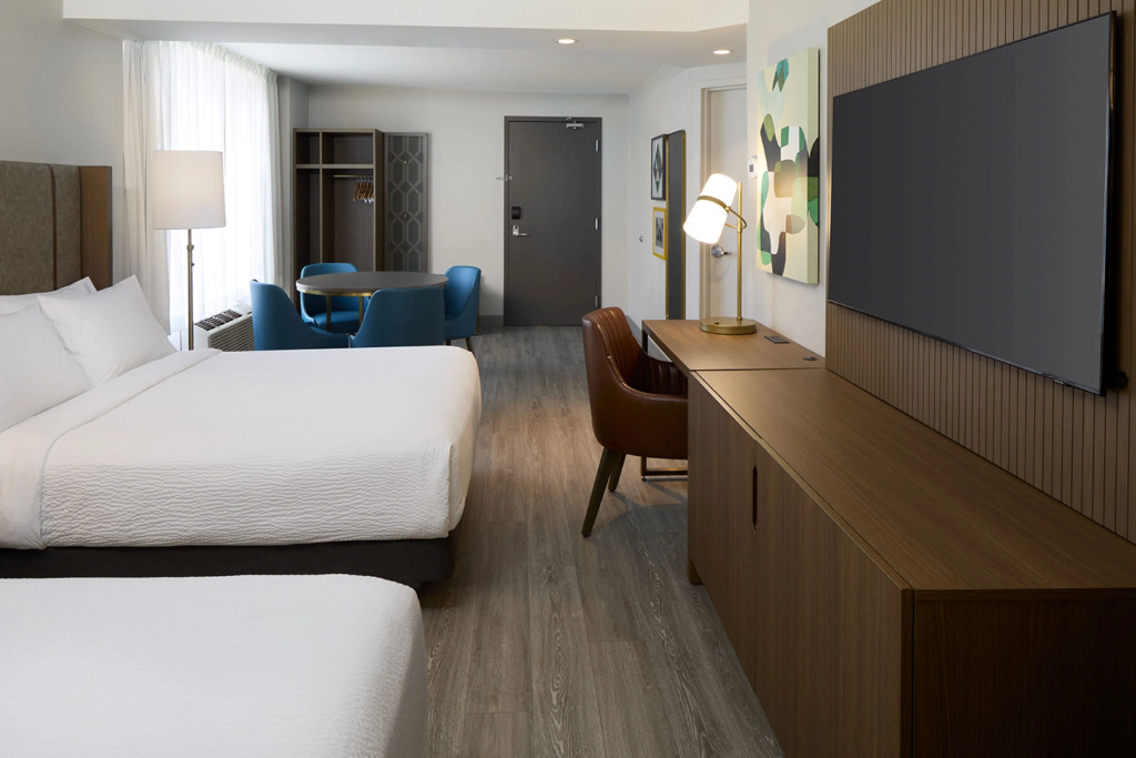 Holiday Inn & Suites Montreal Airport by IHG