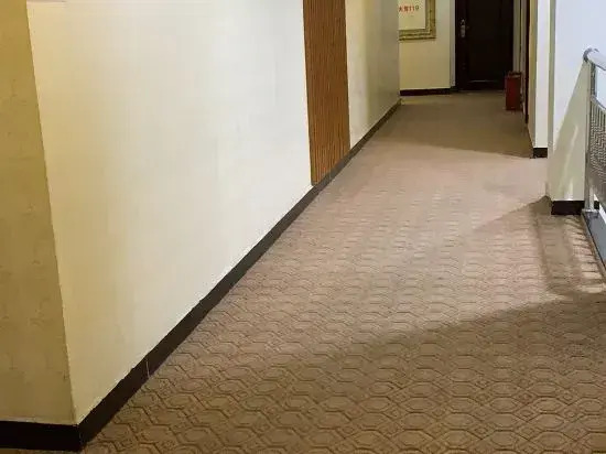 Xinfuhua Business Hotel