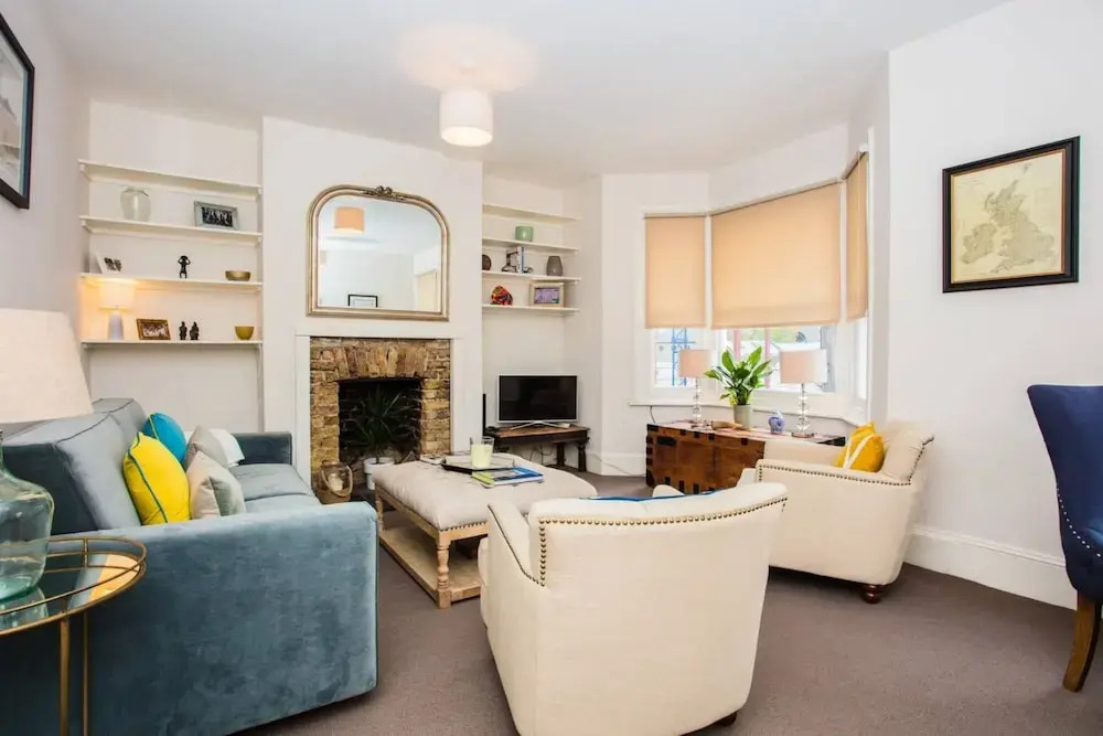 Flat in Battersea Accommodates 5