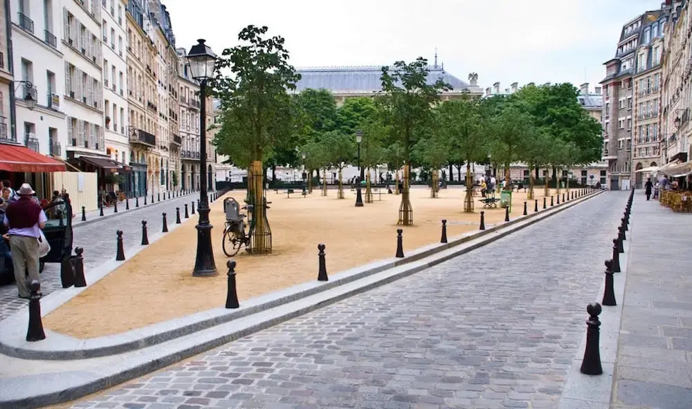 River Seine - Quartier Latin Apartment
