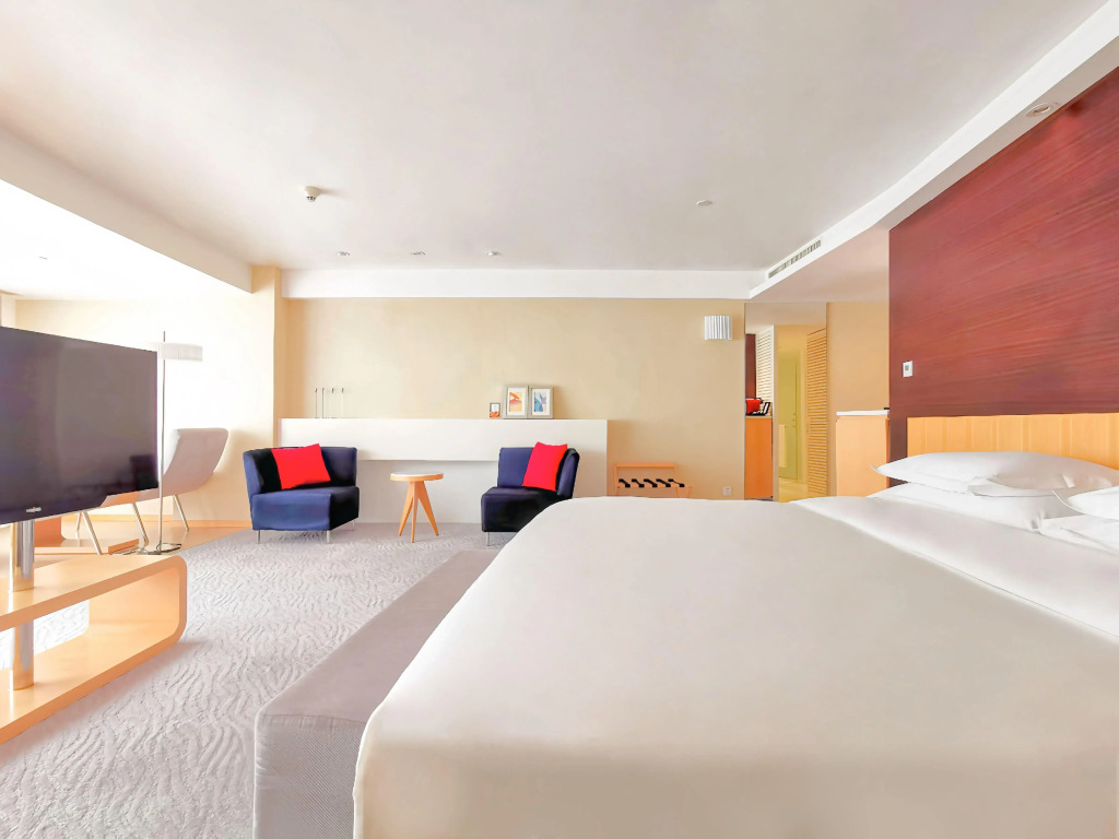 Crowne Plaza Zhuhai City Center by IHG
