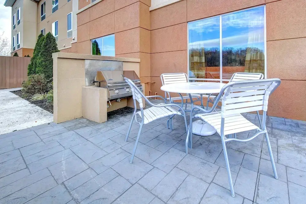 Fairfield Inn & Suites Harrisburg West