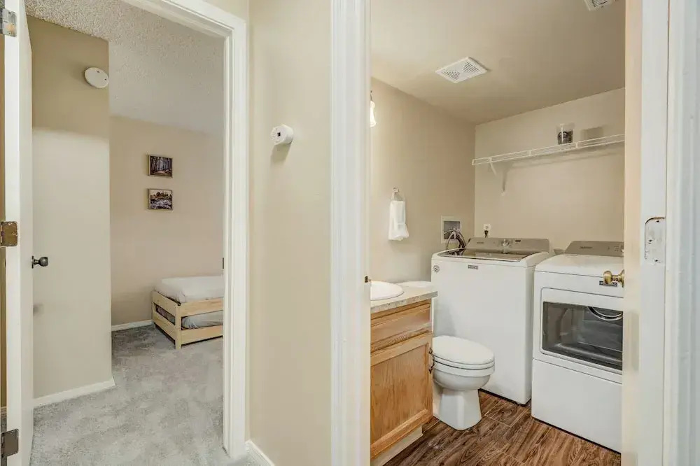 Mid-ViewHouse Inn