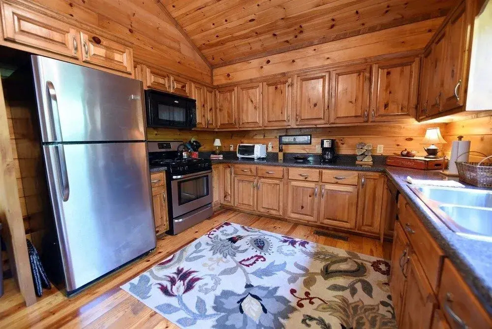 Knotty Pony Cabin- Blue Ridge
