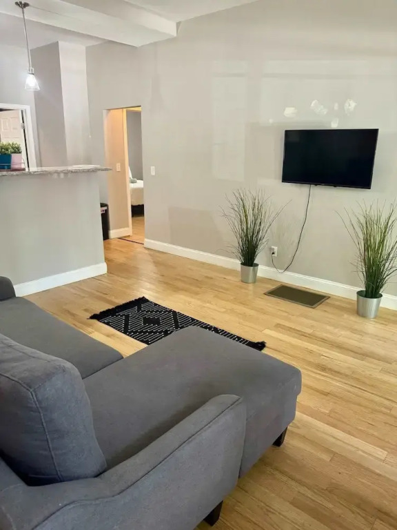 Short North Prime Location Free Parking