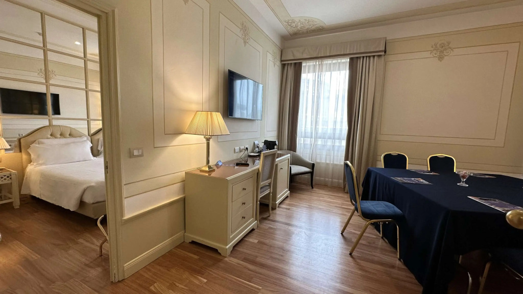 Radisson Blu GHR Rome