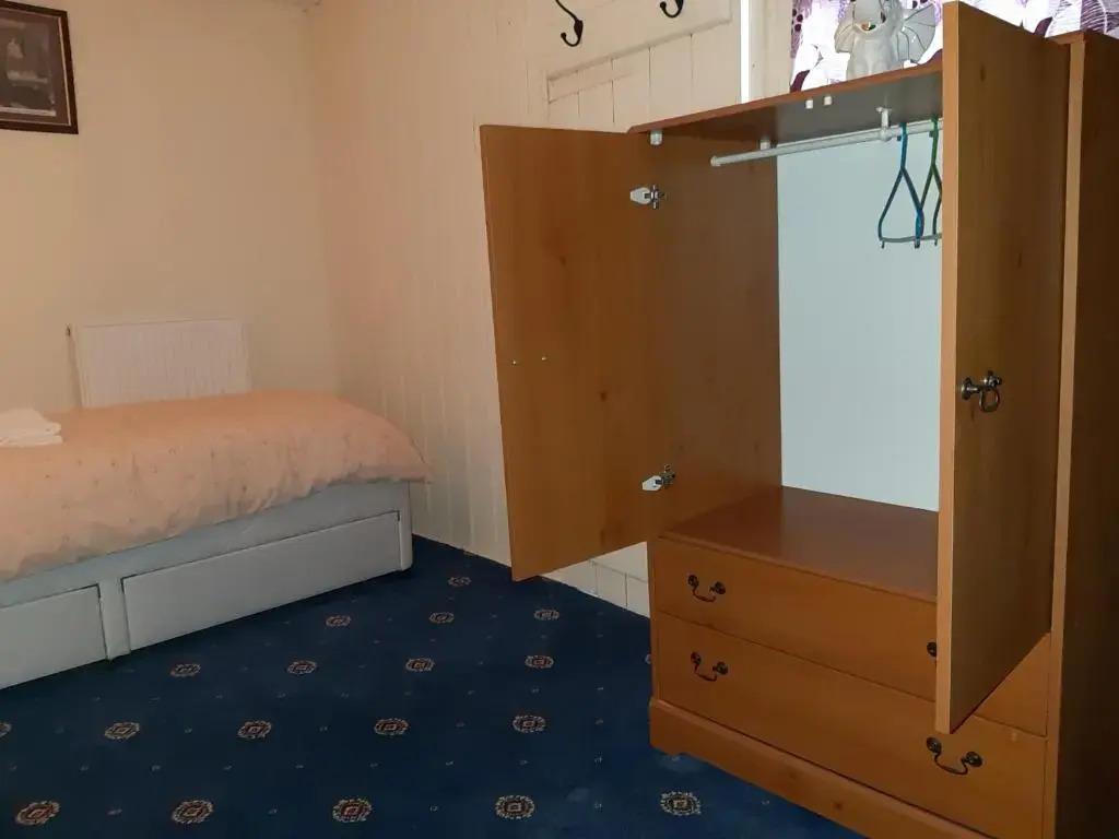 Phoenix Nights Guest House