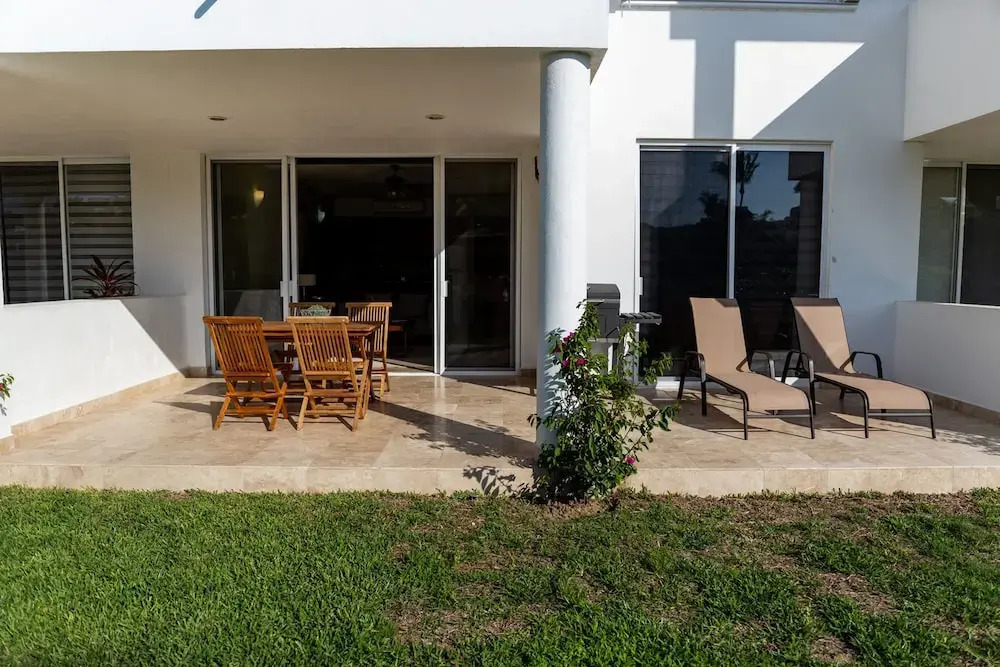 Peninsula 102 2 BR by Casago