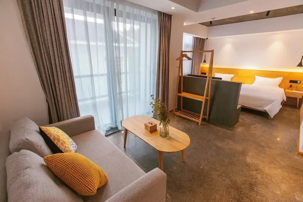 Tianmen Boutique Hotel-Free pickup from Tianmenshan-English services-Near the Tianmen Cableway