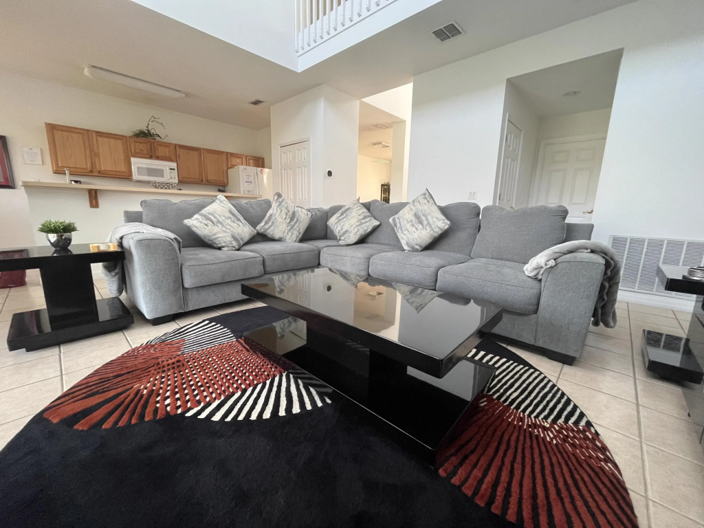 Fabulous 5 Bed Villa In Popular Location