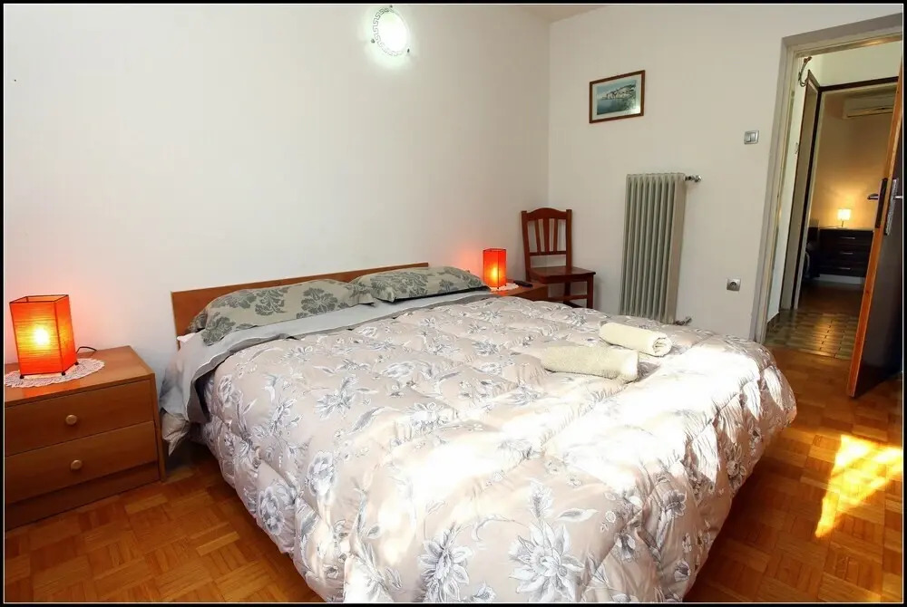 Champagne Apartments