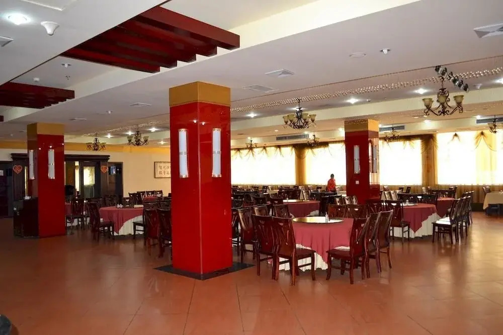 Xinghuacun Hotel