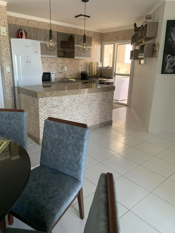 Apartamento em Caraguatatuba em Frente a Praia para 9 pessoas