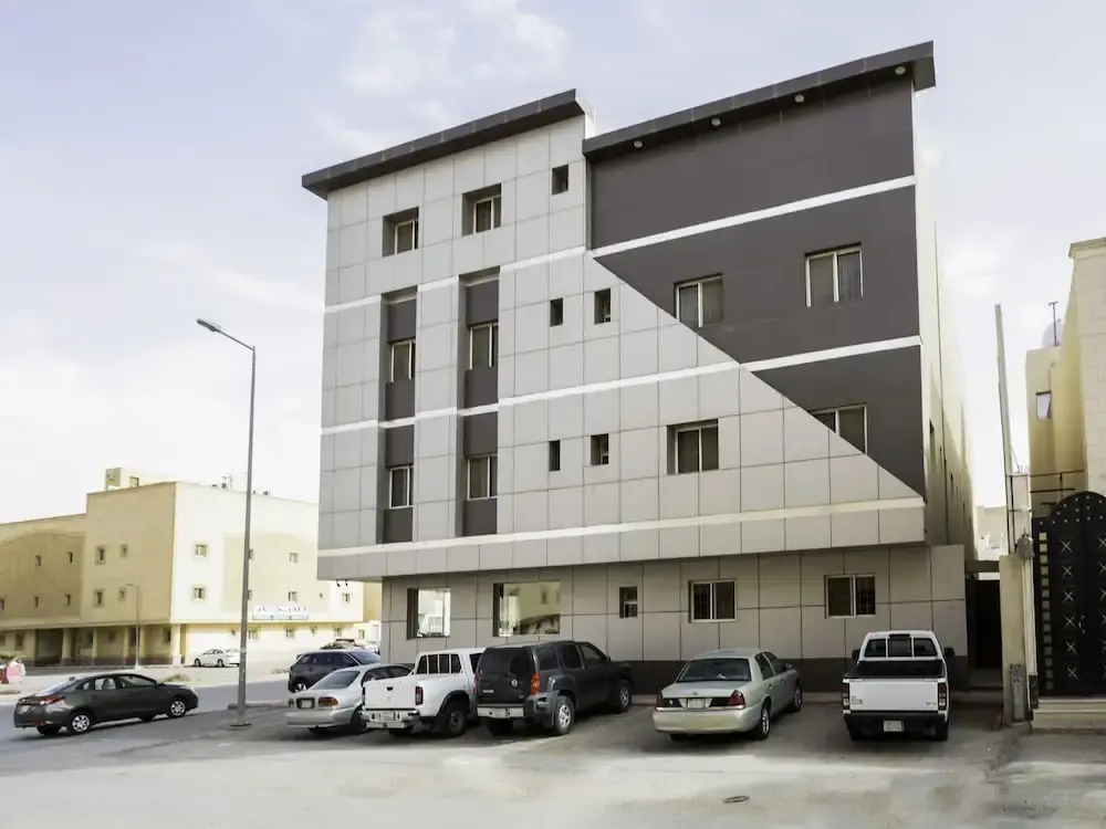 OYO 160 Dotel Suites